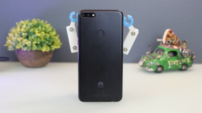 Huawei Nova 2 Lite back